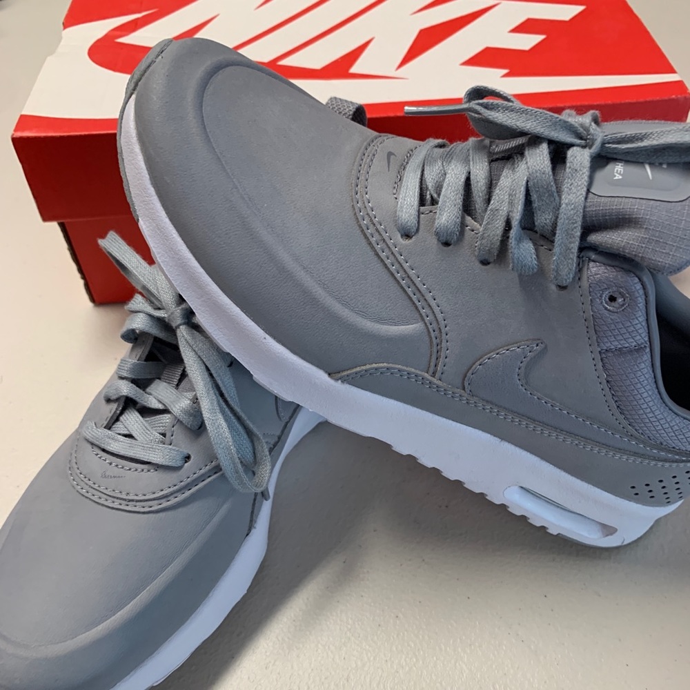 Women’s Nike Air Max Thea